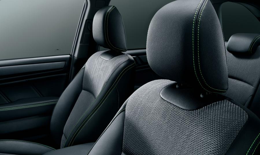 Интерьер Subaru Legacy Outback X-Break 2018 года  (фото 10 из 15)